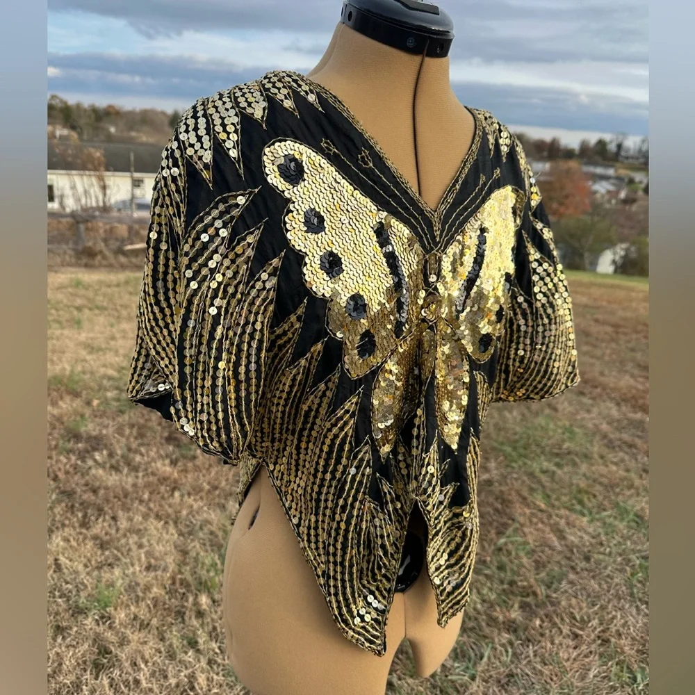 Stunning vintage sequined butterfly shirt/top. Unique. Party outfit. 100% silk - Picture 3 of 5